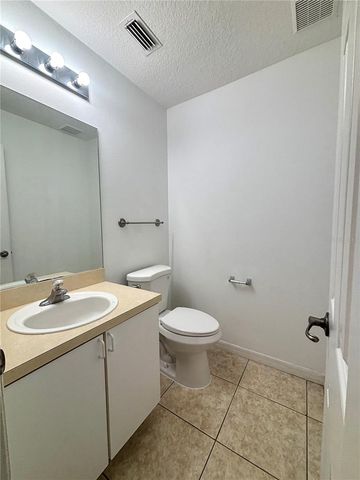 1064 PARK CENTRAL CIRCLE, Groveland, FL 34736