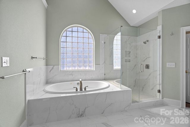 125 Grand Bay Drive, Mooresville, NC 28117