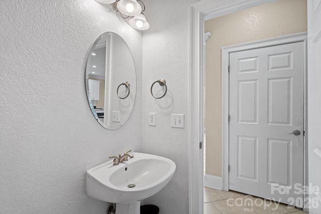 125 Grand Bay Drive, Mooresville, NC 28117