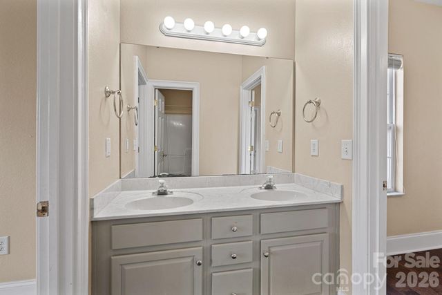 125 Grand Bay Drive, Mooresville, NC 28117