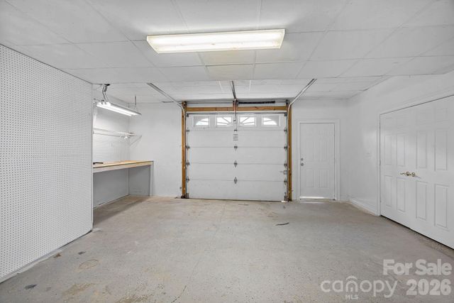 125 Grand Bay Drive, Mooresville, NC 28117