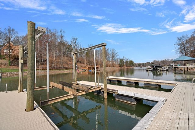 125 Grand Bay Drive, Mooresville, NC 28117