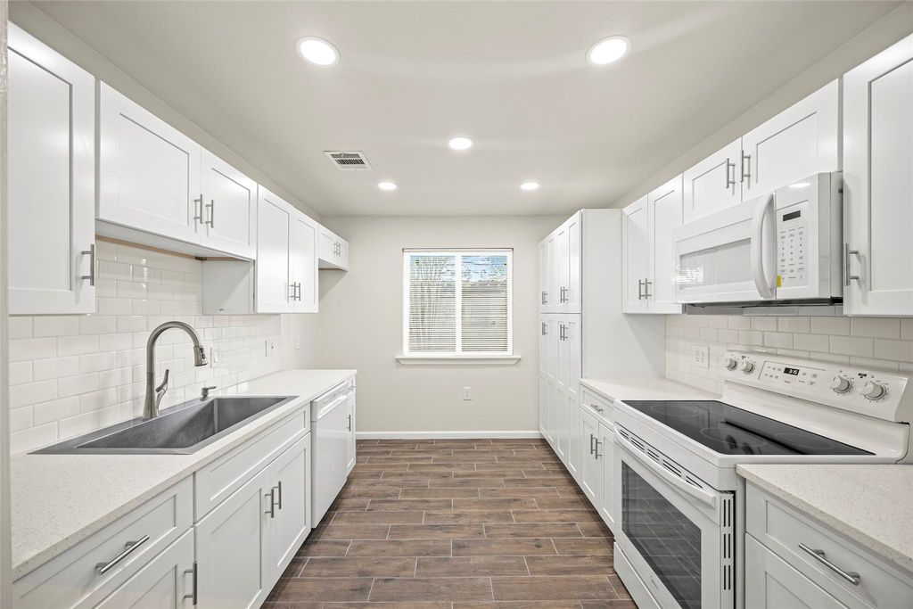 1831 Country Village Boulevard, Humble, TX 77338