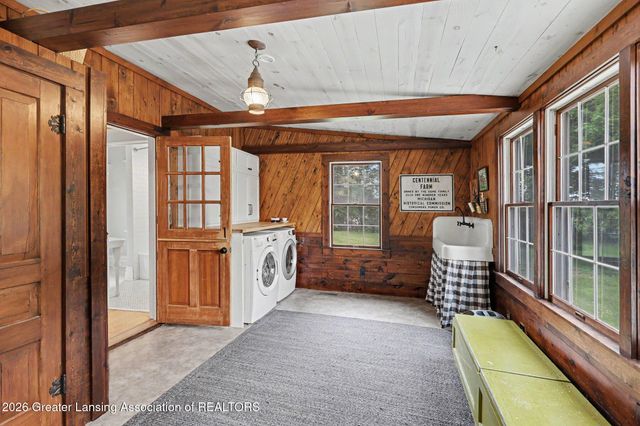 1611 E Dexter Trail, Dansville, MI 48819