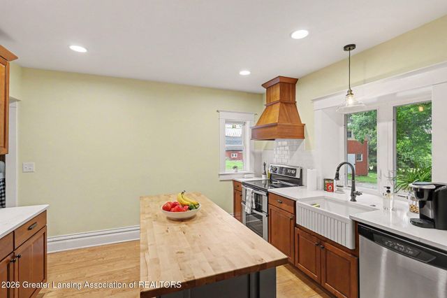 1611 E Dexter Trail, Dansville, MI 48819