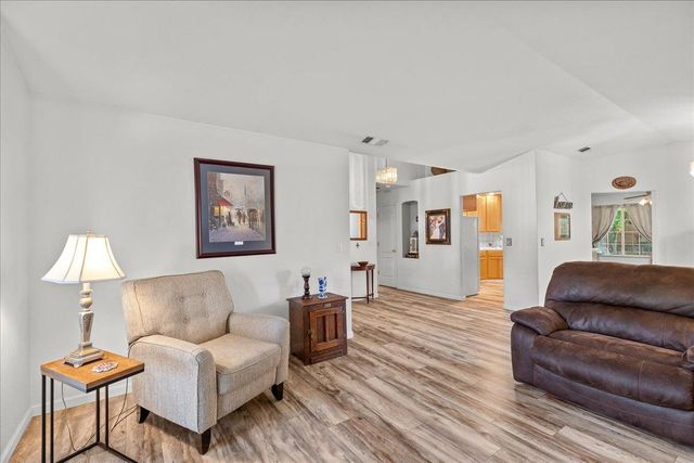 1795 Brookside Dr, Manteca, CA 95336