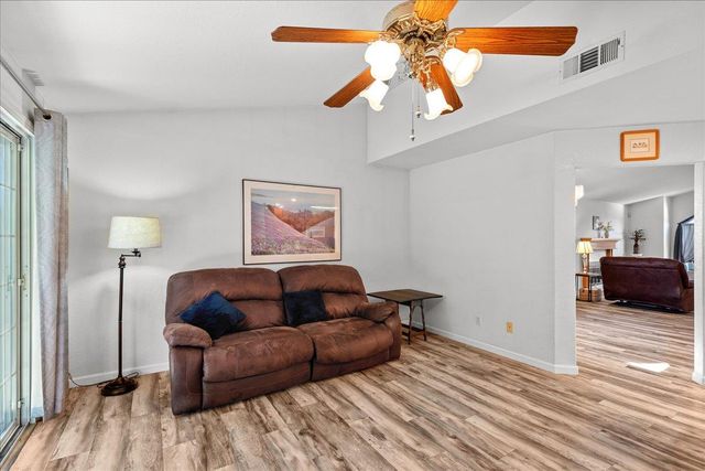 1795 Brookside Dr, Manteca, CA 95336