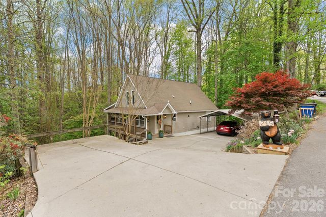 215 Atkins Loop, Lake Junaluska, NC 28745