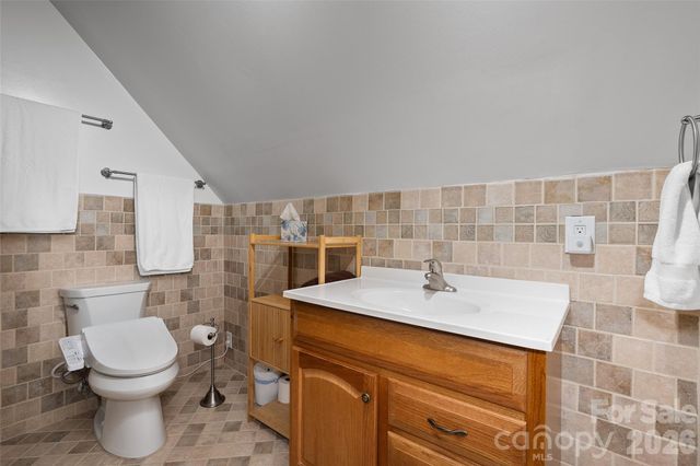215 Atkins Loop, Lake Junaluska, NC 28745