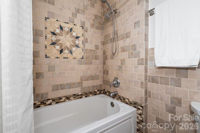 215 Atkins Loop, Lake Junaluska, NC 28745