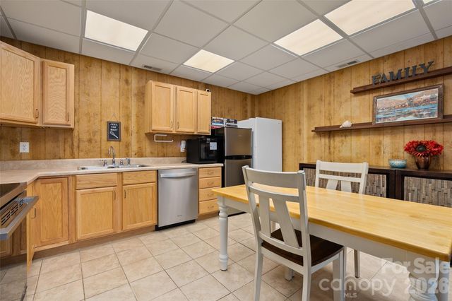 215 Atkins Loop, Lake Junaluska, NC 28745