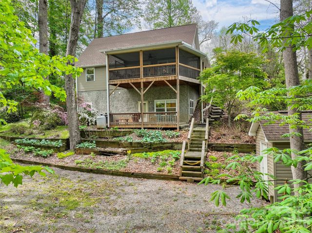 215 Atkins Loop, Lake Junaluska, NC 28745