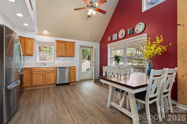215 Atkins Loop, Lake Junaluska, NC 28745
