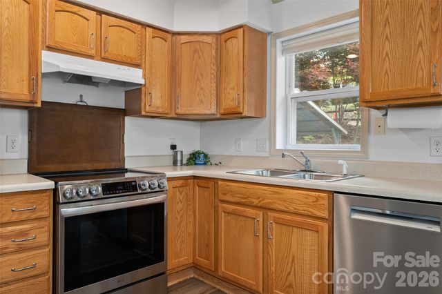 215 Atkins Loop, Lake Junaluska, NC 28745