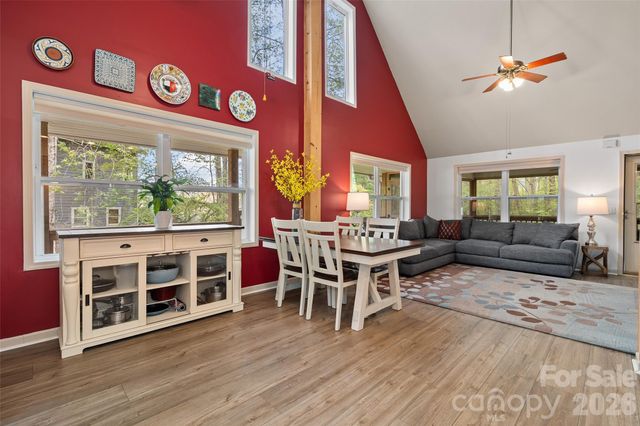 215 Atkins Loop, Lake Junaluska, NC 28745
