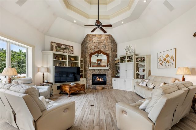 11220 Talamore Boulevard, Bentonville, AR 72712
