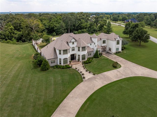 11220 Talamore Boulevard, Bentonville, AR 72712