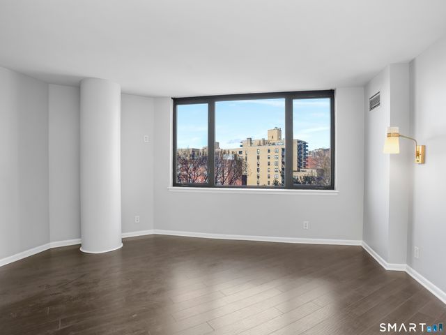 25 Forest Street 7D, Stamford, CT 06901