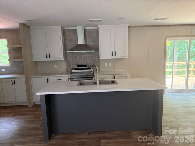 2468 Bonnie Glen, Clover, SC 29710