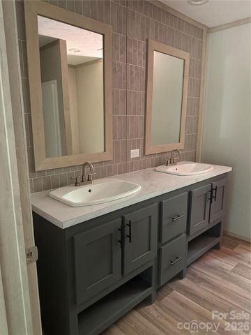 2468 Bonnie Glen, Clover, SC 29710