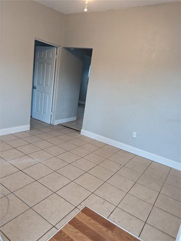 2000 QUEENSBORO AVENUE S A, St Petersburg, FL 33712