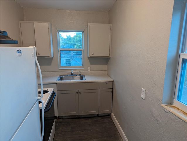 2000 QUEENSBORO AVENUE S A, St Petersburg, FL 33712