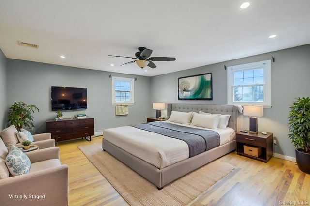 92 Hawthorne Road, Kings Park, NY 11754