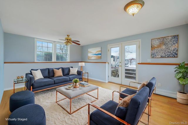 92 Hawthorne Road, Kings Park, NY 11754