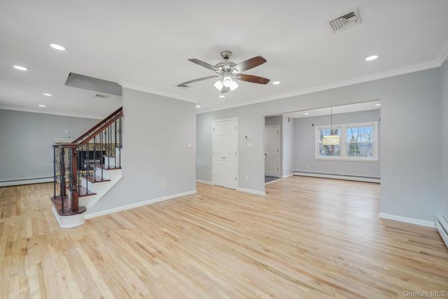 92 Hawthorne Road, Kings Park, NY 11754