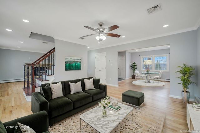 92 Hawthorne Road, Kings Park, NY 11754