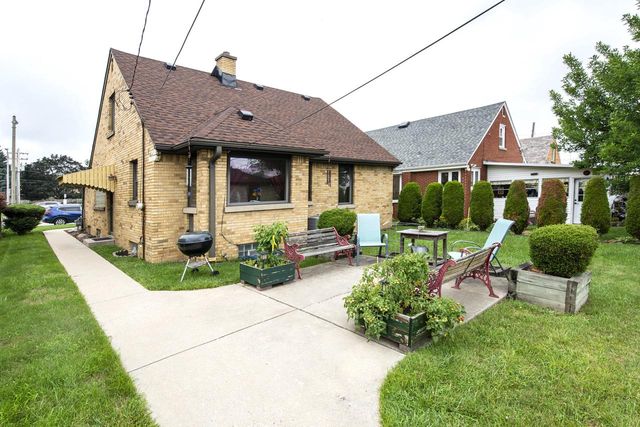 3130 S 35th STREET, Milwaukee, WI 53215