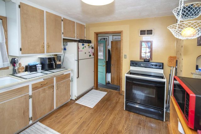 3130 S 35th STREET, Milwaukee, WI 53215