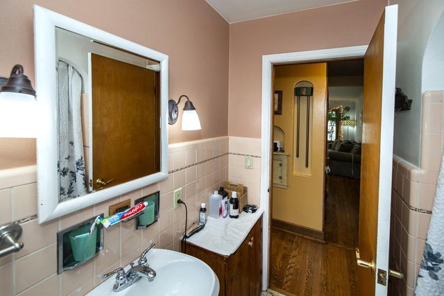 3130 S 35th STREET, Milwaukee, WI 53215
