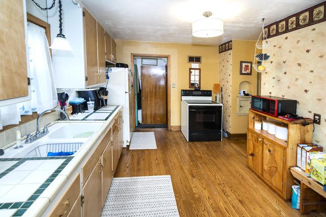 3130 S 35th STREET, Milwaukee, WI 53215