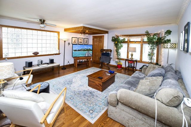 3130 S 35th STREET, Milwaukee, WI 53215