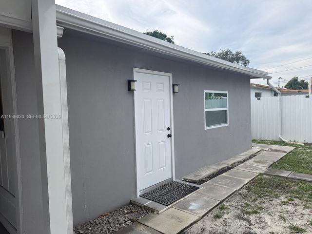 7321 Johnson St, Hollywood, FL 33024