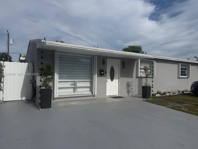 7321 Johnson St, Hollywood, FL 33024