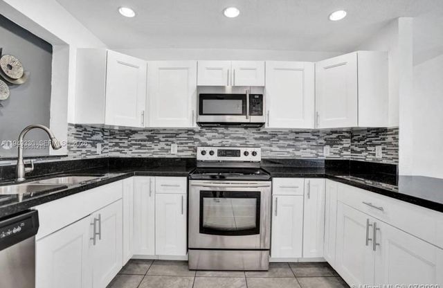 7321 Johnson St, Hollywood, FL 33024