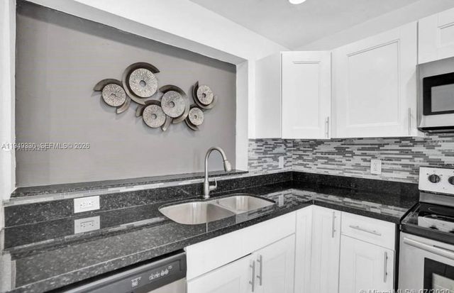 7321 Johnson St, Hollywood, FL 33024