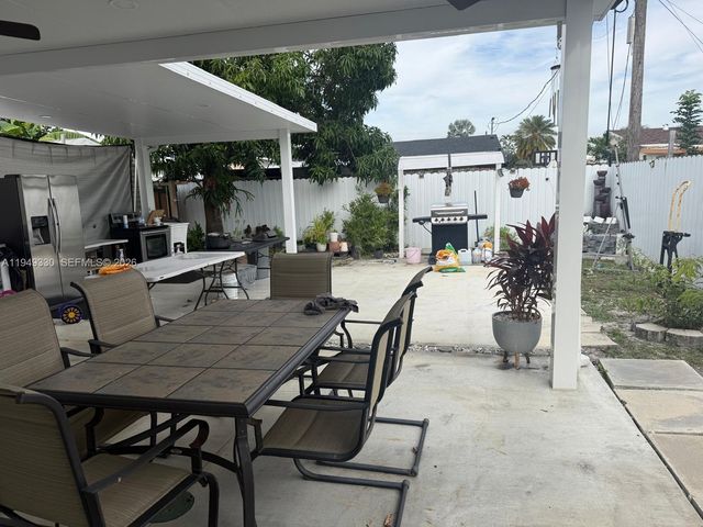 7321 Johnson St, Hollywood, FL 33024