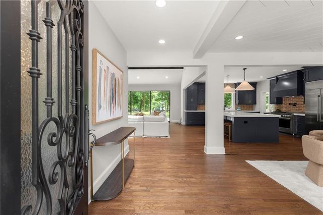4562 Columns Drive SE, Marietta, GA 30067