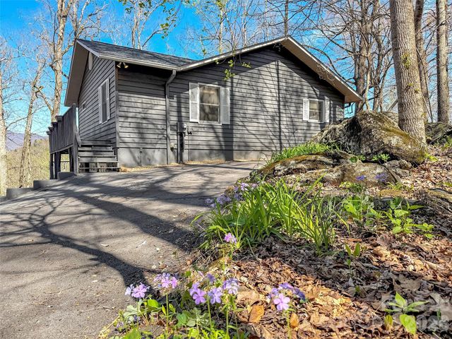 400 Indian Trail, Franklin, NC 28734