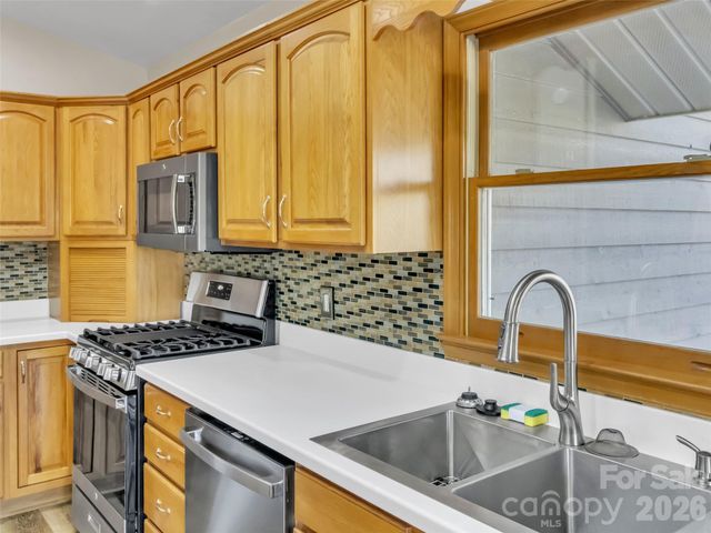 400 Indian Trail, Franklin, NC 28734