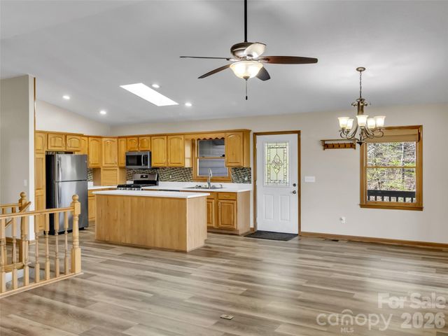 400 Indian Trail, Franklin, NC 28734