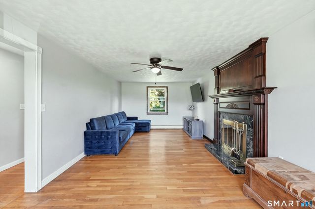 173 Abbe Road, Enfield, CT 06082