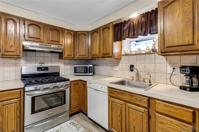 39 Airview Terrace, Cheektowaga, NY 14043
