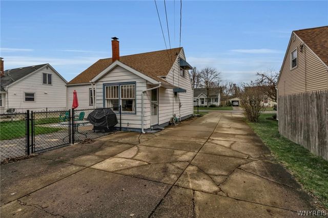 39 Airview Terrace, Cheektowaga, NY 14043