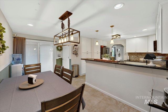 1220 E Amity Ave, Nampa, ID 83686