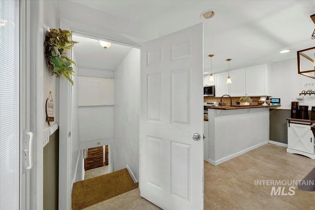 1220 E Amity Ave, Nampa, ID 83686