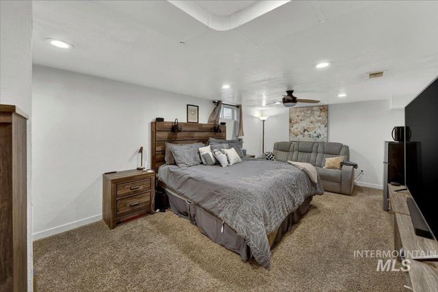 1220 E Amity Ave, Nampa, ID 83686